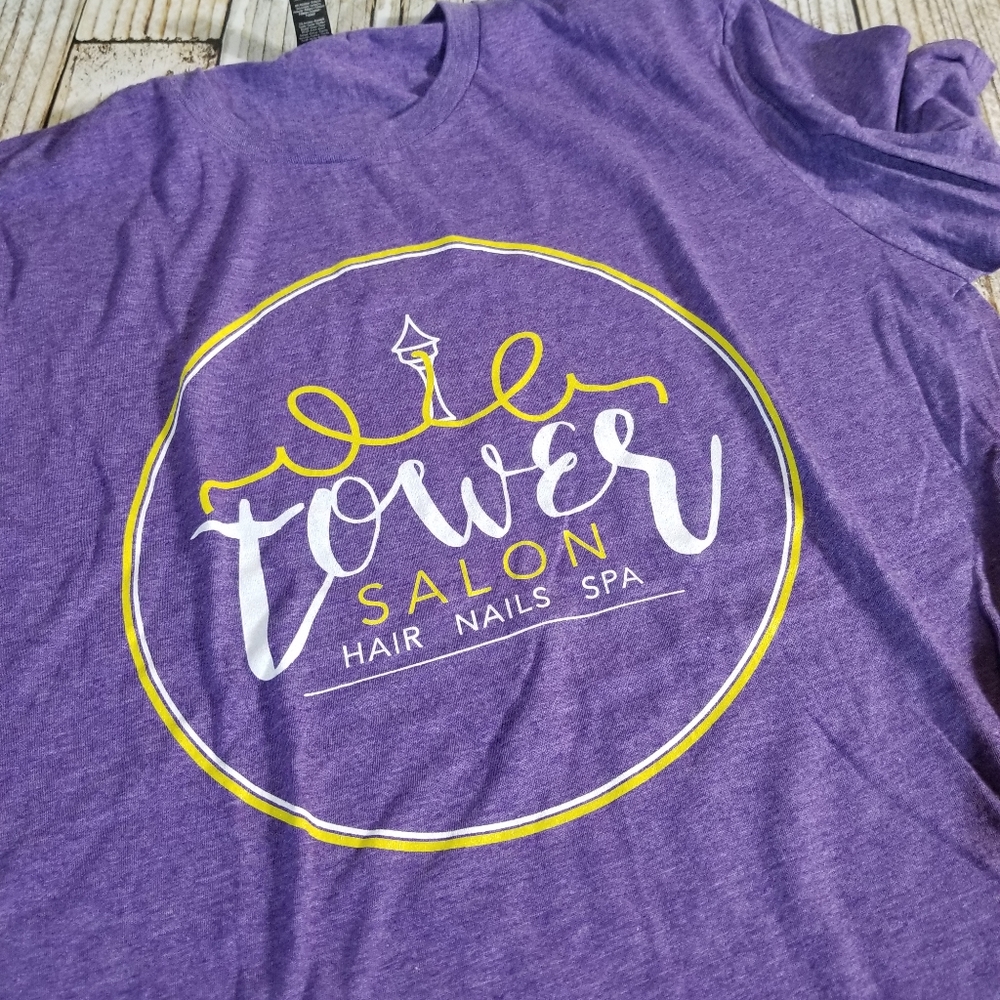 Yoloso tower tee
